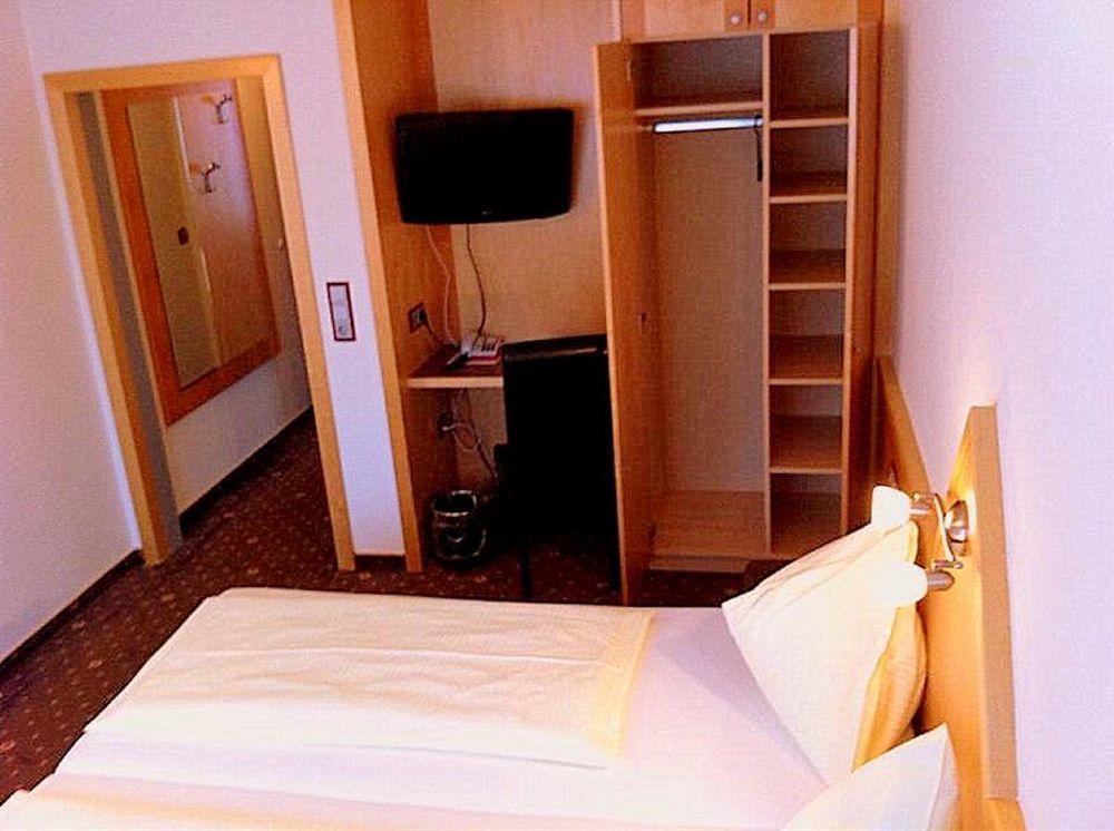 Hotel Drei Kreuz Salzburg Ngoại thất bức ảnh