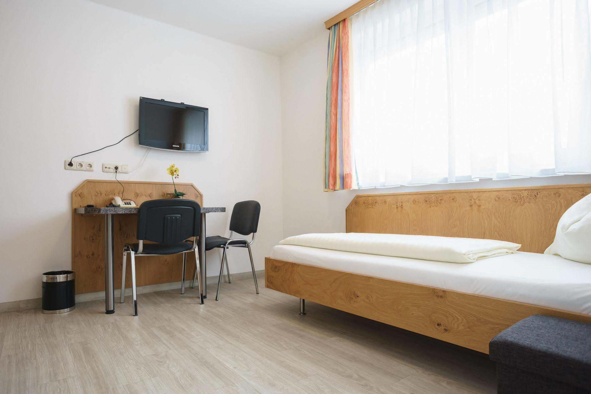 Hotel Drei Kreuz Salzburg Ngoại thất bức ảnh