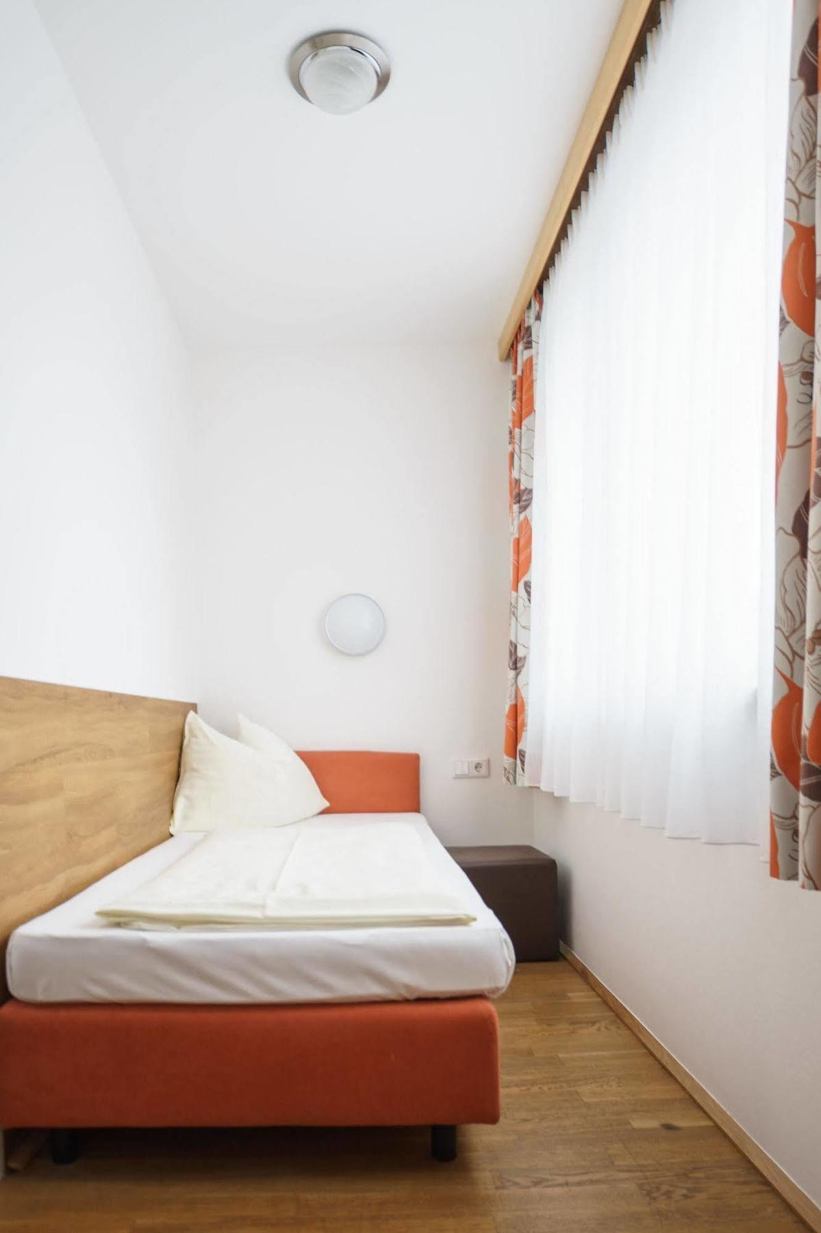 Hotel Drei Kreuz Salzburg Ngoại thất bức ảnh